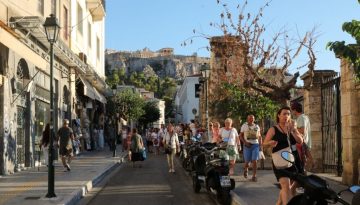 Τουρισμός: Ποιος πάει, πού; Ο ρόλος των Αμερικανών, ποιοι Ευρωπαίοι «εγκαταλείπουν» την Ελλάδα