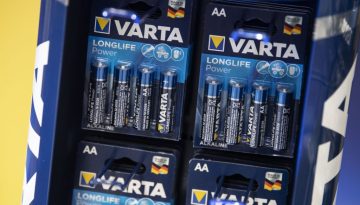 Varta: Σε καθεστώς αφερεγγυότητας ο κολοσσός μπαταριών μετά την αποχώρηση της Apple