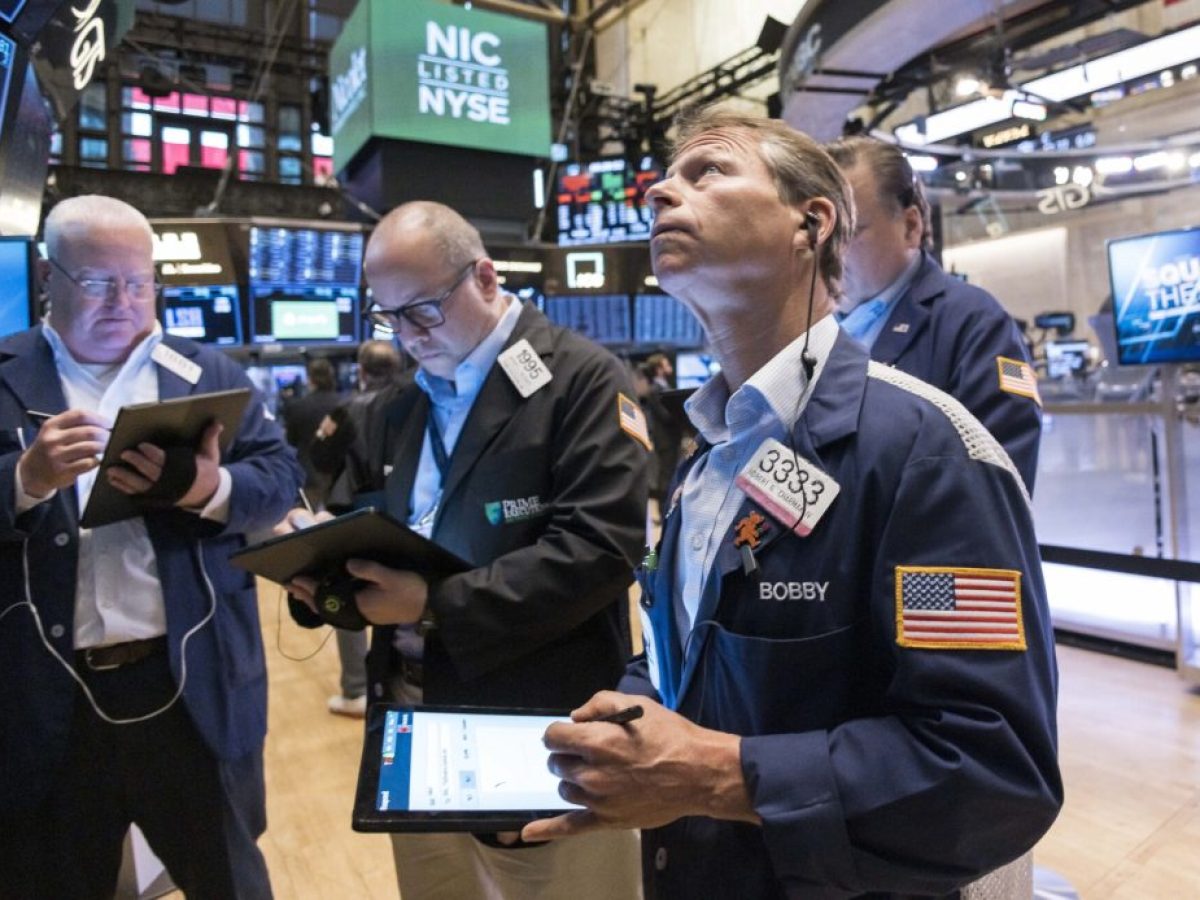 Wall Street: Πέφτει 450 μονάδες ο Dow εν αναμονή της Fed