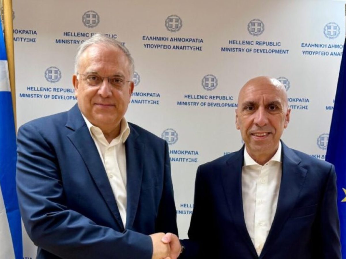Συνάντηση Τάκη Θεοδωρικάκου με ΕΒΕΑ: Στο επίκεντρο η ενίσχυση των ΜμΕ και της μεσαίας τάξης ενόψει ΔΕΘ