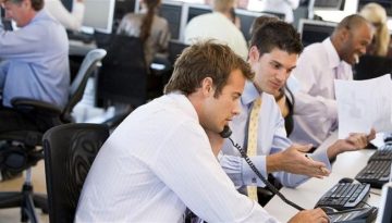 Σε θέση αναμονής οι αγορές, βρίσκει ισορροπίες το ΧΑ