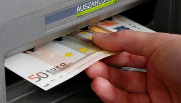 MOΛΙΣ ΑΝΑΚΟΙΝΩΘΗΚΑΝ ΟΙ ΠΛΗΡΩΜΕΣ: ΜΠΑΙΝΟΥΝ ΤΑ ΛΕΦΤΑ ΑΠΟ ΕΦΚΑ ΚΑΙ ΔΥΠΑ – ΤΙ ΩΡΑ ΘΑ ΕΜΦΑΝΙΣΤΟΥΝ ΤΑ ΛΕΦΤΑ ΣΤΟΥΣ ΛΟΓΑΡΙΑΣΜΟΥΣ