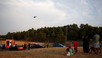 Η Γαλλία εκταμιεύει πάνω από 100 εκατ. ευρώ για τους πυρόπληκτους