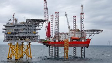 IEA: Βλέπει μείωση 4% της παγκόσμιας προσφοράς πετρελαίου το 2026