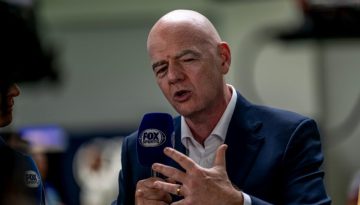 FIFA: Σφοδρές αντιδράσεις κατά Ινφαντίνο μετά το ναυάγιο του σχεδίου ιδιωτικοποίησης – Σενάρια αποχώρησης