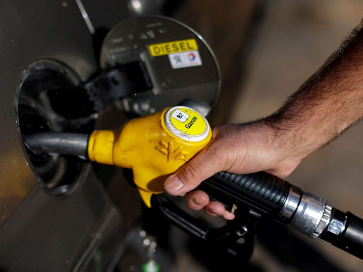 Επιδότηση diesel: Από σήμερα η μείωση έως 15 λεπτά το λίτρο – Έως πότε ισχύει το μέτρο