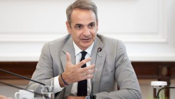 Διπλό σχέδιο άμυνας απέναντι στην ακρίβεια: Επιδότηση καυσίμων, φοροελαφρύνσεις και παρεμβάσεις στις τιμές ενόψει ΔΕΘ