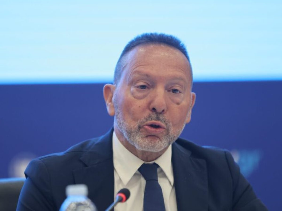 Ο Στουρνάρας υπέρ της προσέλκυσης ξένων τραπεζών στην Ελλάδα