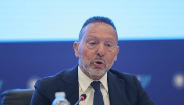 Ο Στουρνάρας υπέρ της προσέλκυσης ξένων τραπεζών στην Ελλάδα