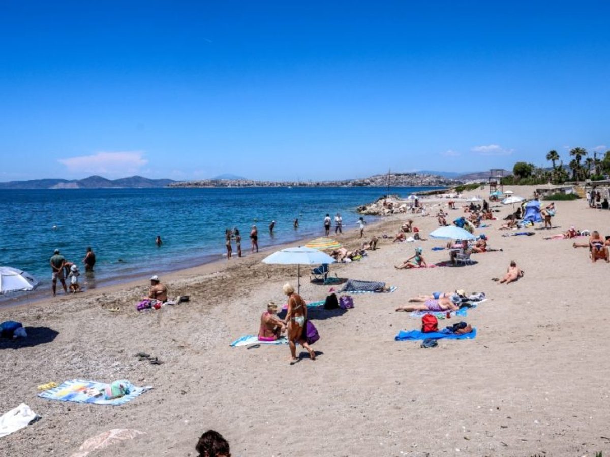 Πάνω από 300 έλεγχοι στις παραλίες με drones και MyCoast – Πρόστιμα έως 73.000 ευρώ και σφραγίσεις επιχειρήσεων