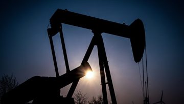 Βυθίστηκαν 4% οι τιμές του πετρελαίου