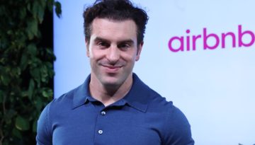 Τσέσκι (CEO Airbnb): “Η τεχνητή νοημοσύνη είναι ό,τι καλύτερο έχει συμβεί στην εταιρεία”