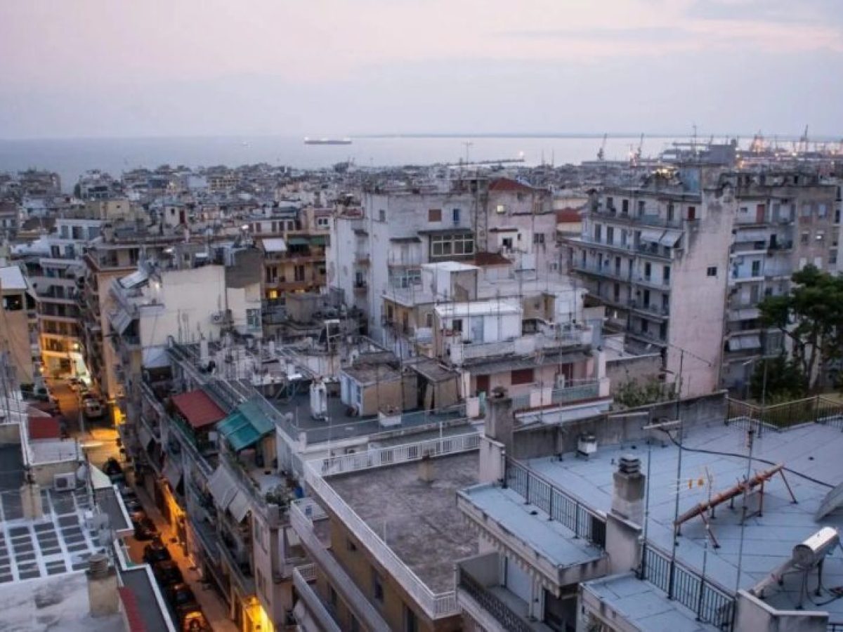 Το Airbnb εμπρός σε νέους περιορισμούς: Η νομοθεσία από την ΕΕ και τα σενάρια για νέα μέτρα στην Ελλάδα