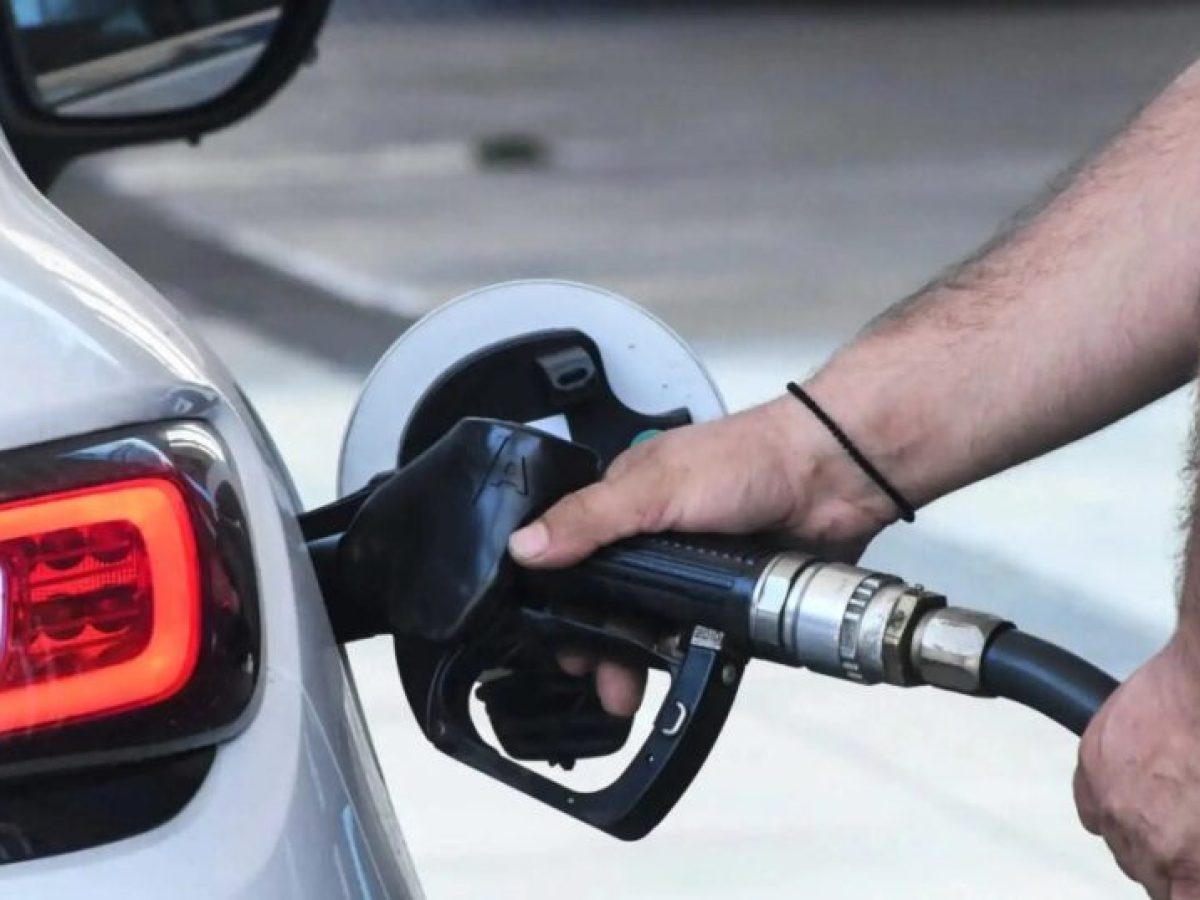 Άλμα πάνω από τα 2 ευρώ για αμόλυβδη και ντίζελ ενώ το Brent καλπάζει, με άνοδο που ξεπέρασε το 3%