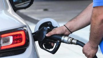 Άλμα πάνω από τα 2 ευρώ για αμόλυβδη και ντίζελ ενώ το Brent καλπάζει, με άνοδο που ξεπέρασε το 3%