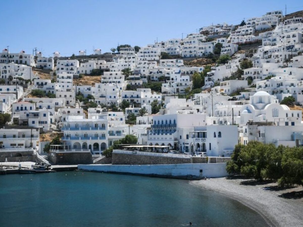 Στα ύψη οι τιμές των ακινήτων στα ελληνικά νησιά – Το προφίλ των ξένων αγοραστών