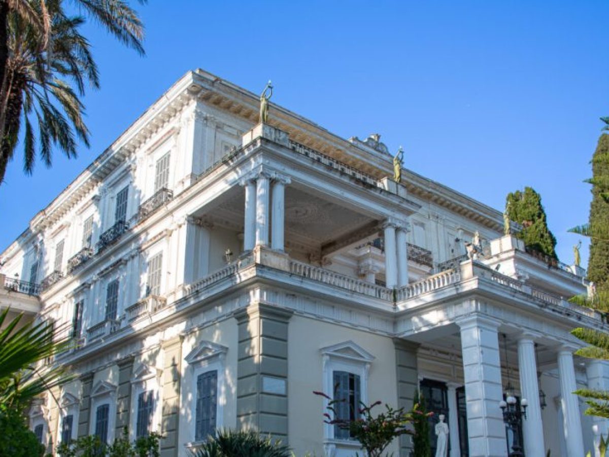 ΕΤΑΔ: Σε διαγωνισμό η αποκατάσταση και ανάδειξη του Αχιλλείου στην Κέρκυρα – Στα 11,5 εκατ. ευρώ το έργο