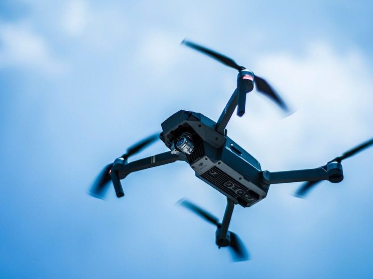 Παραλίες: Έλεγχοι με drones στις παραλίες – Πρόστιμα έως 73.000 ευρώ και σφραγίσεις επιχειρήσεων