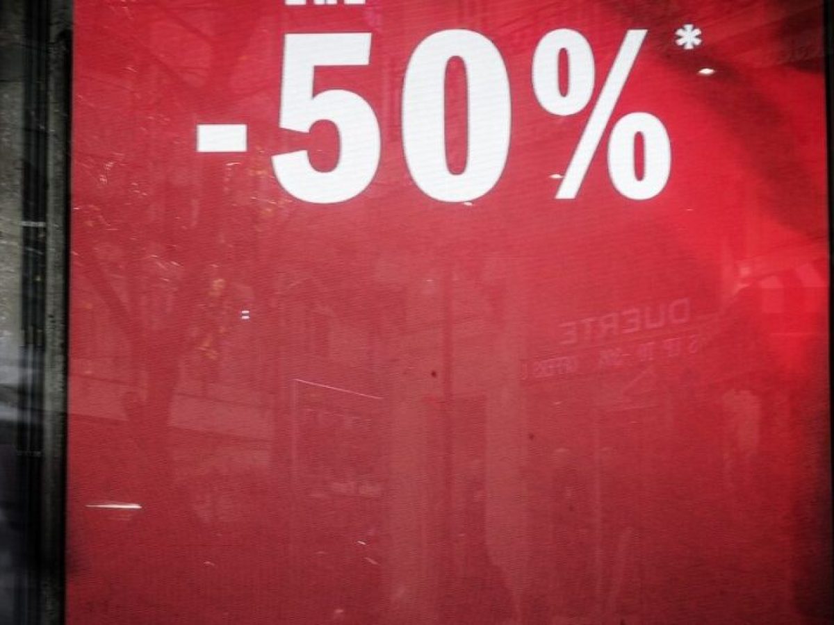 Χαμηλότερος ο τζίρος στις θερινές εκπτώσεις