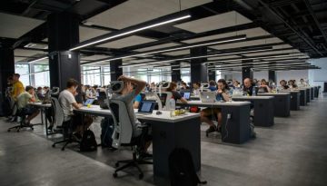 ΟΟΣΑ: Πρωταθλήτρια η Ελλάδα στη μείωση εισοδήματος – Βουτιά 3,6% για τα νοικοκυριά | ΤΟ ΒΗΜΑ