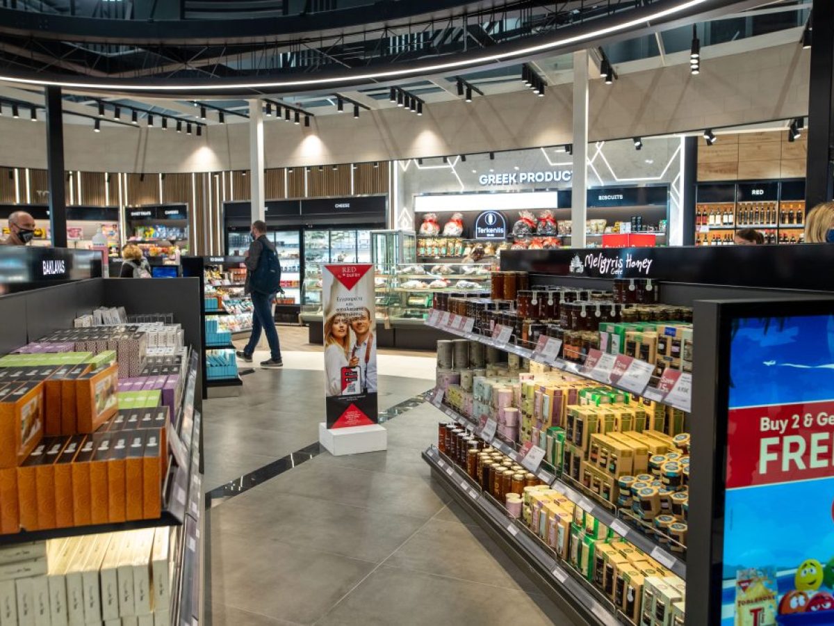Hellenic Duty Free Shops: «Πέταξαν» οι πωλήσεις και τα κέρδη της – O στόχος του 2026