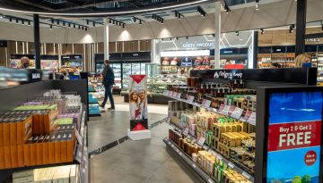 Hellenic Duty Free Shops: «Πέταξαν» οι πωλήσεις και τα κέρδη της – O στόχος του 2026