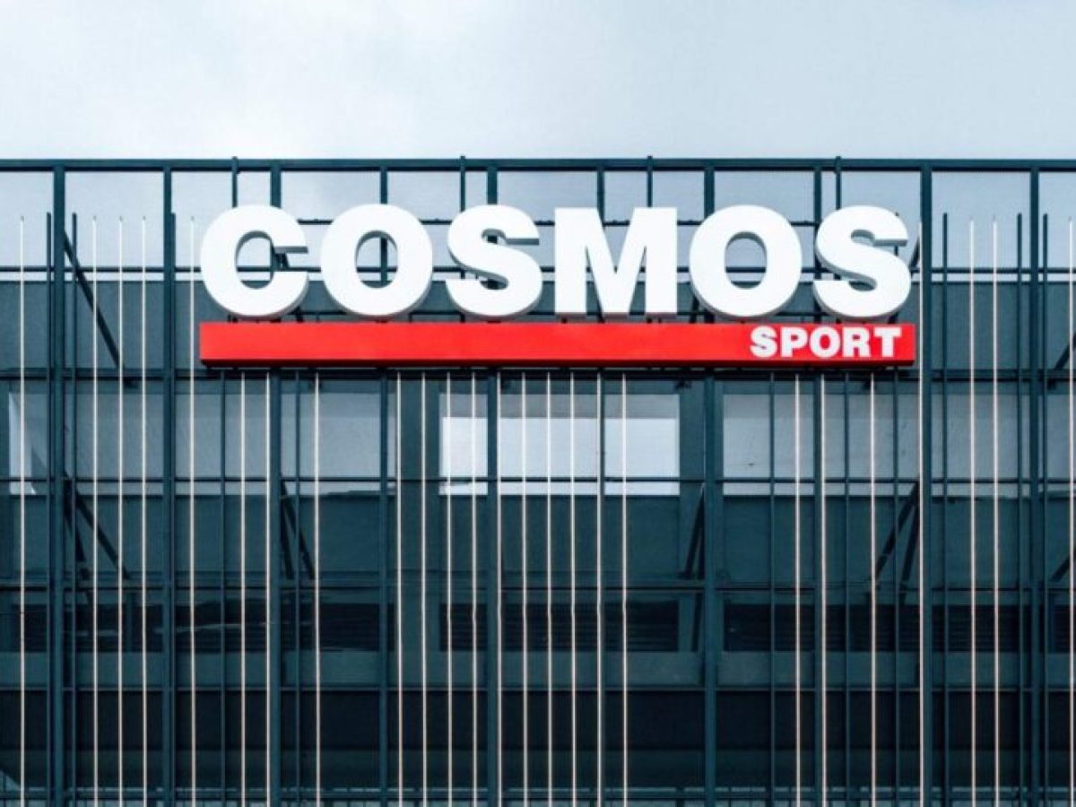 H Cosmos Sport κερδίζει μερίδια στην αγορά αθλητικών ειδών υπό την ομπρέλα της JD