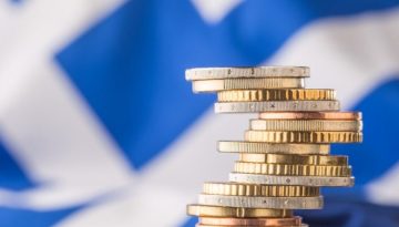 Τα ελληνικά ομόλογα αμύνονται στις διεθνείς πιέσεις και στοχεύουν σε νέες αναβαθμίσεις