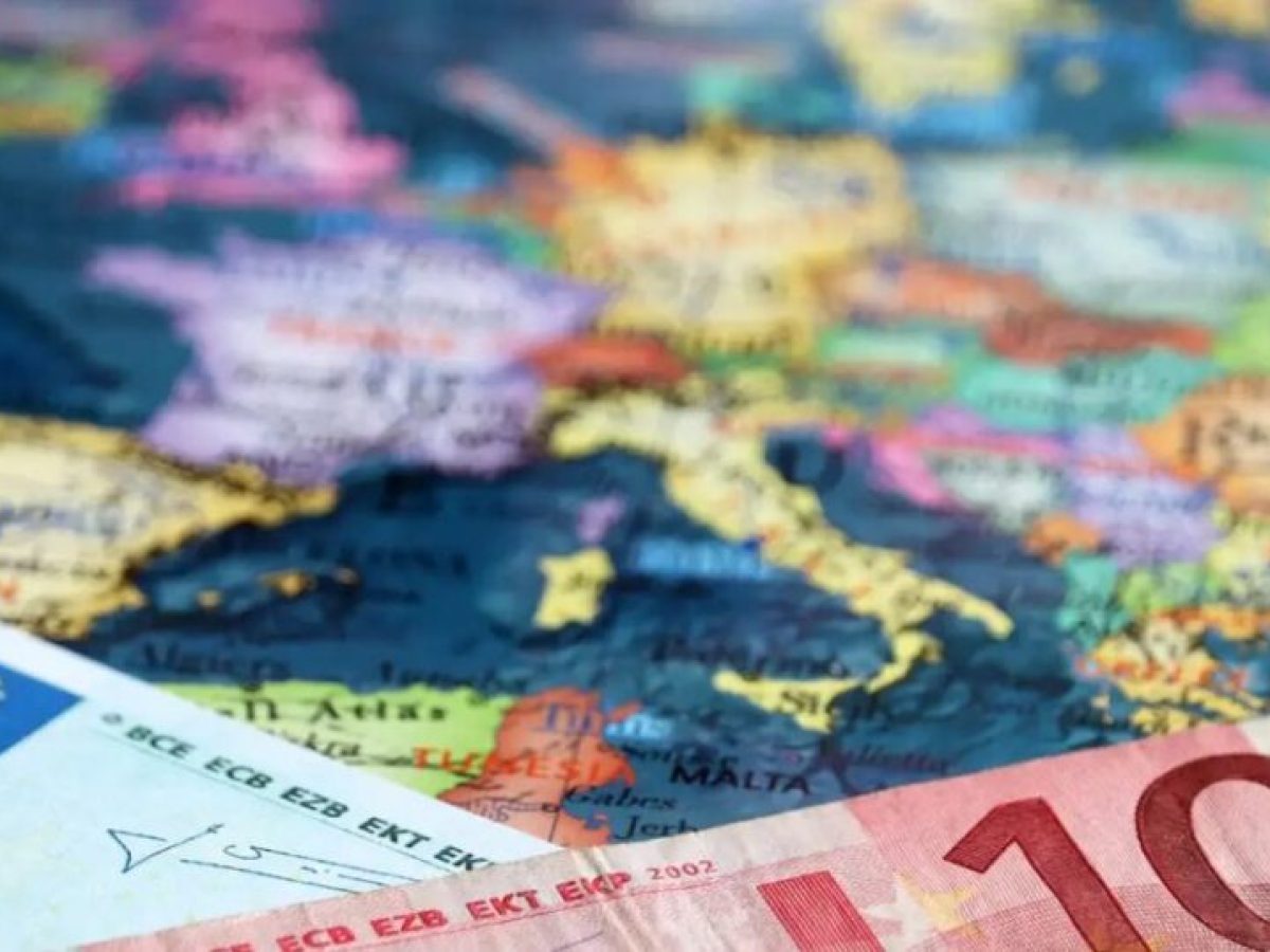 Προειδοποιήσεις ΕΚΤ για την ξέφρενη άνοδο της ΑΙ – Κίνδυνος από έκθεση 440 δισ. ευρώ