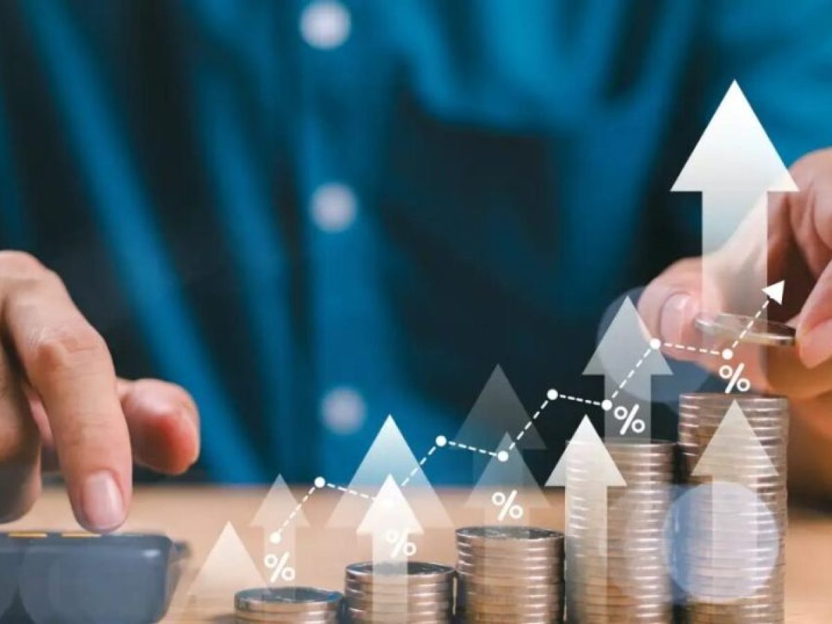 Αυξήσεις για 1,3 εκατομμύρια εργαζόμενους παρασύρει η αναπροσαρμογή του κατώτατου μισθού πάνω από τα 950 ευρώ – Αναλυτικά παραδείγματα