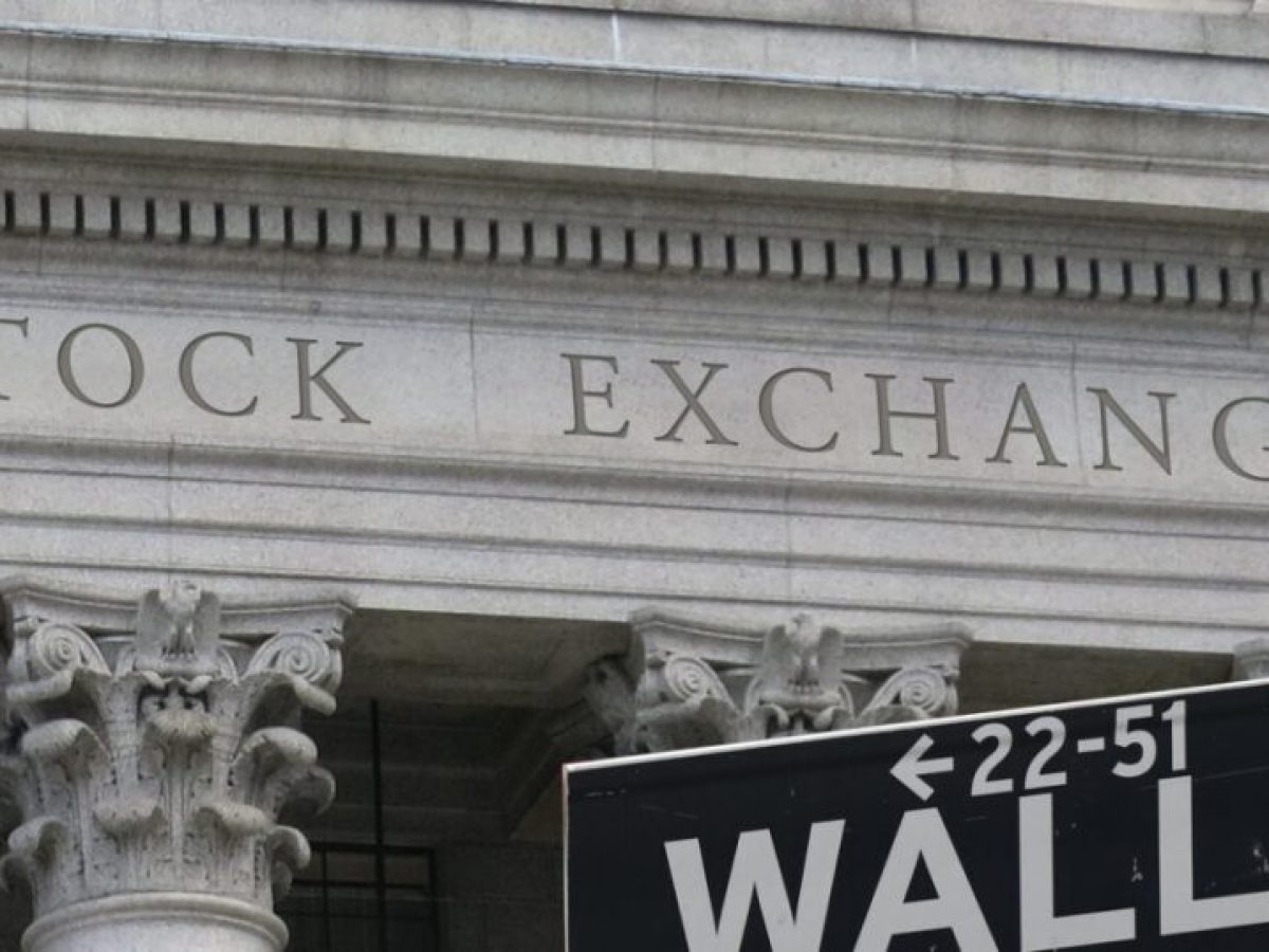 Wall Street: Οδηγός η Amazon για τον S&P 500, τέταρτος μήνας ανόδου για τον Dow
