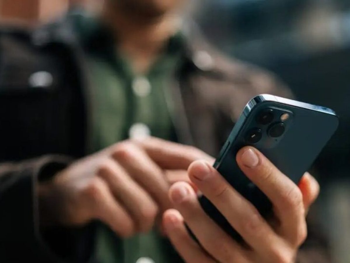 Η αγορά smartphones σημείωσε το χειρότερο β’ τρίμηνο των τελευταίων 13 ετών