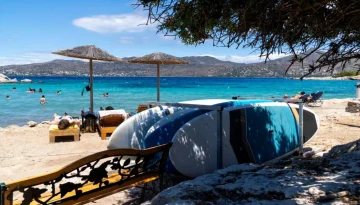Πόσο κοστίζει να φύγει μια οικογένεια διακοπές: Καύσιμα, διόδια και ακτοπλοϊκά στη ζυγαριά
