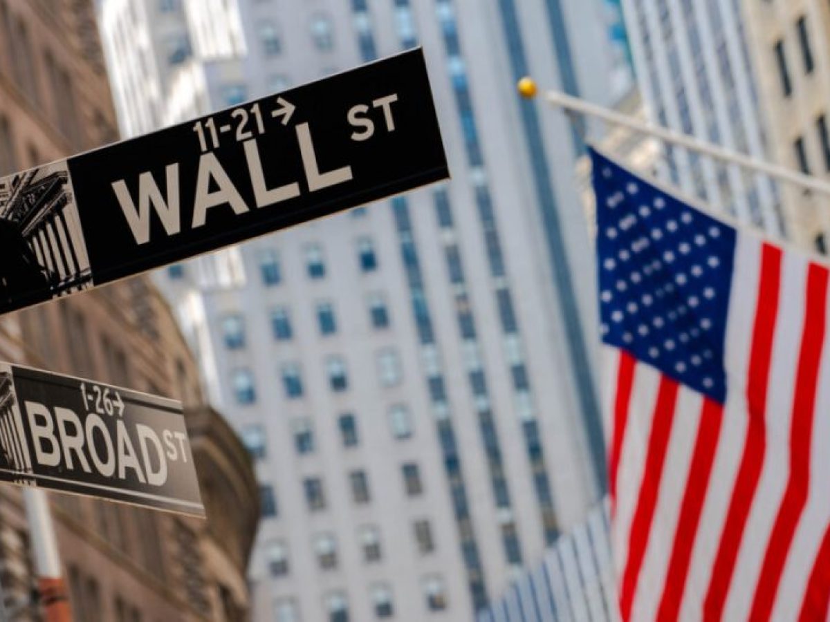 Wall Street: Ισχυρά κέρδη και νέο ρεκόρ για τον Dow Jones