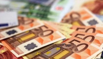 ΟΟΣΑ: Ουραγός η Ελλάδα στο κατά κεφαλήν εισόδημα – Οι αιτίες