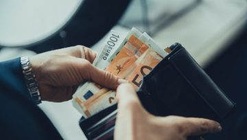 Μέσος μισθός στα 1.500 ευρώ; Πάνω από τους μισούς εργαζόμενους έως 1.200