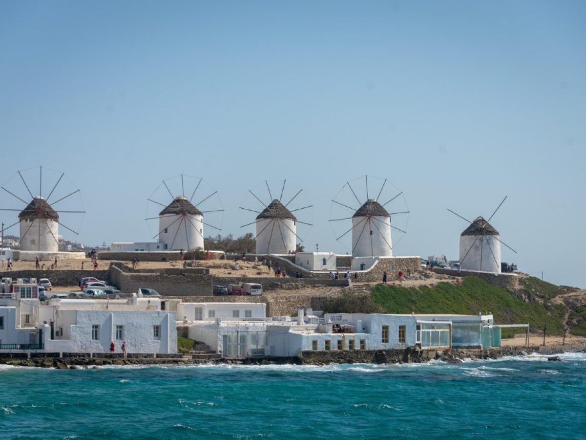 «Χρυσές» διακοπές στην Ελλάδα: Το προφίλ των τουριστών και οι βίλες των 168.000€ την εβδομάδα – ertnews.gr