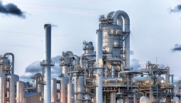 Πετρέλαιο: Άνοδος στο Brent όσο η συμφωνία για τα Στενά του Ορμούζ καθυστερεί