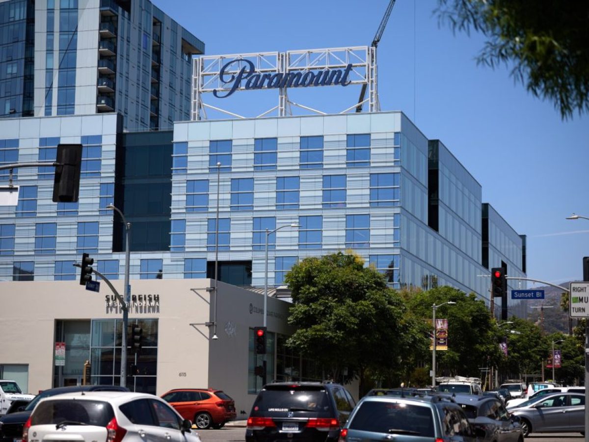 Paramount: “Στο τραπέζι” η πώληση του CNN