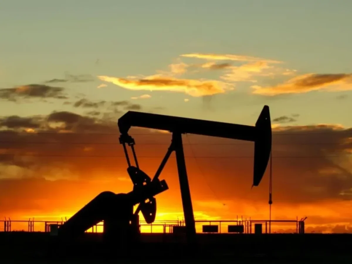 Στα 88 δολάρια κρατά το Brent, φόβοι για άλμα πάνω από τα 100 δολάρια