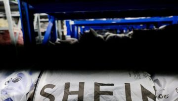 Η Shein καταβάλει 3,5 δισ. δολάρια σε θεσμικούς επενδυτές πριν από τo IPO για την εισαγωγή της στο χρηματιστήριο του Χονγκ Κονγκ