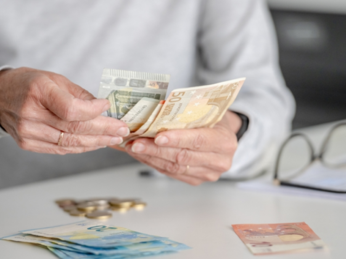 Καταργούνται οι περικοπές και διπλασιάζονται οι συντάξεις χηρείας