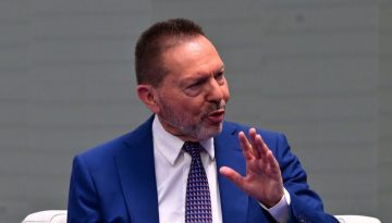 Προειδοποιήσεις Στουρνάρα για ρευστό εξωτερικό περιβάλλον και επενδυτικό κενό που αντιμετωπίζουν οι Ευρωπαίοι