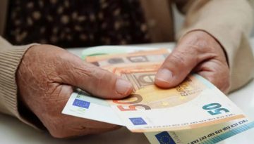 Συντάξεις: Μείωση Ειδικής Εισφοράς Αλληλεγγύης για 450.000 συνταξιούχους – Aftodioikisi.gr