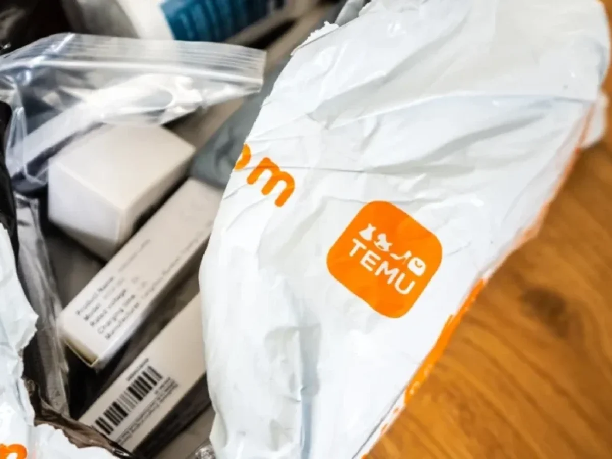 Temu, Shein, AliExpress: Τι άλλαξε μετά το «τρίευρο» – Καθυστερήσεις στα τελωνεία και νέες τακτικές από τους καταναλωτές | Ειδήσεις
