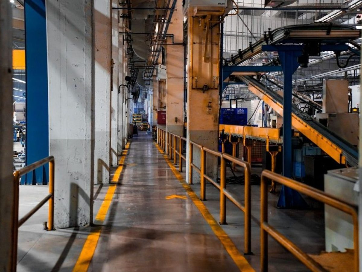 Ευρωζώνη: Υψηλό 4,5 ετών για τη βιομηχανία τον Ιούλιο – “Καμπανάκι” για το φθινόπωρο