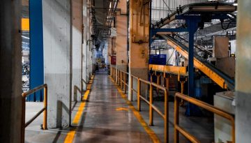Ευρωζώνη: Υψηλό 4,5 ετών για τη βιομηχανία τον Ιούλιο – “Καμπανάκι” για το φθινόπωρο