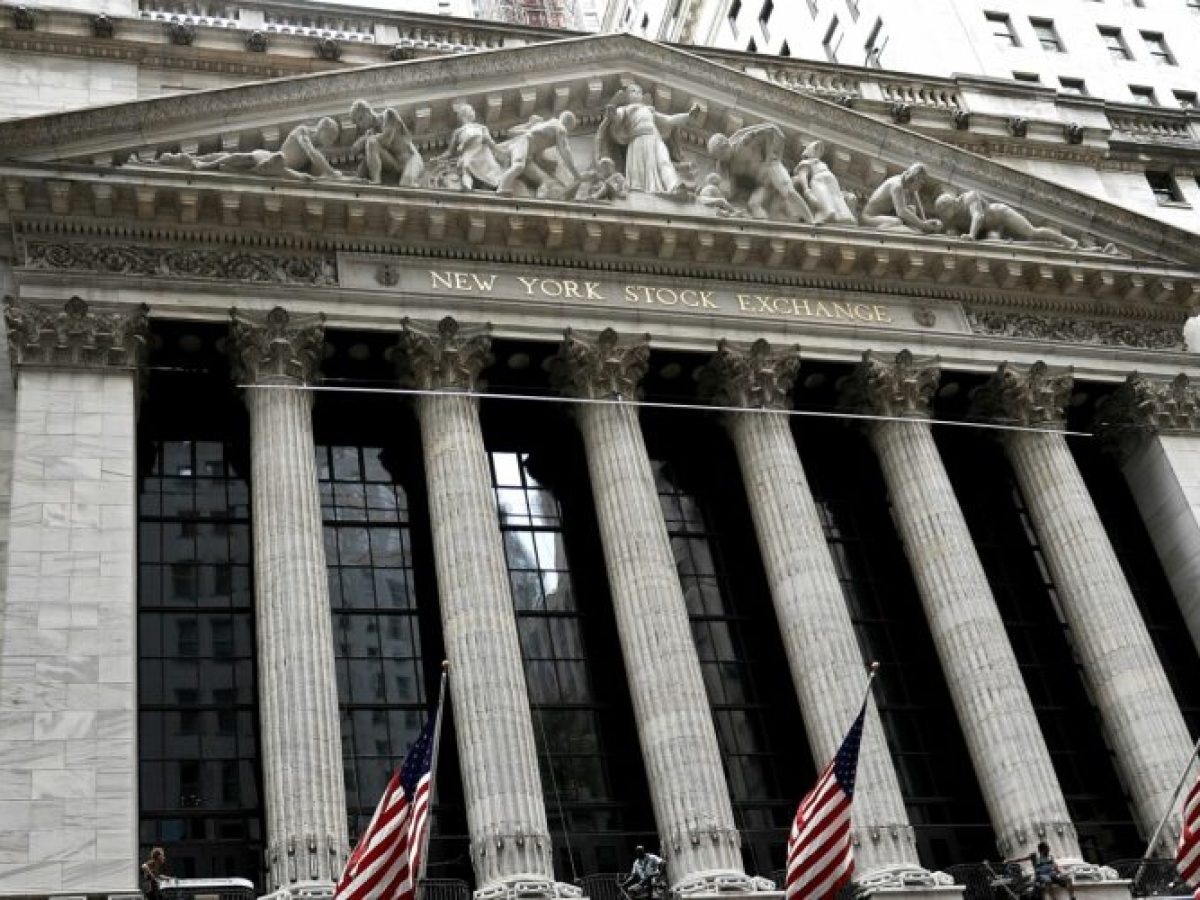 Κέρδη στη Wall Street μετά τα ήπια στοιχεία για τον πληθωρισμό