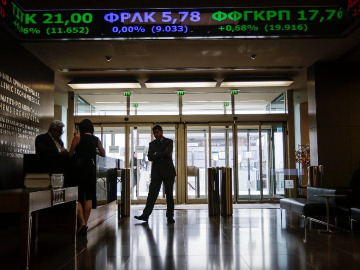 Ανατροπή στο τέλος για το ΧΑ – Οι 3 μετοχές που «έσωσαν» τον Γενικό Δείκτη από την πτώση | ΤΟ ΒΗΜΑ