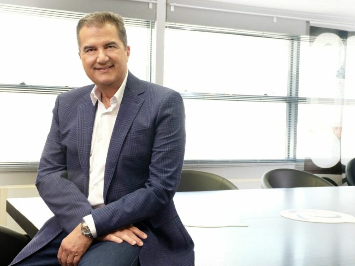 Fourlis: &Delta;&omega;&rho;&epsilon;ά&nu; &delta;&iota;&alpha;&nu;&omicron;&mu;ή 242.785 &mu;&epsilon;&tau;&omicron;&chi;ώ&nu; &sigma;&epsilon; &sigma;&tau;&epsilon;&lambda;έ&chi;&eta; &mu;&epsilon;&tau;ά &alpha;&pi;ό &Alpha;&Mu;&Kappa;